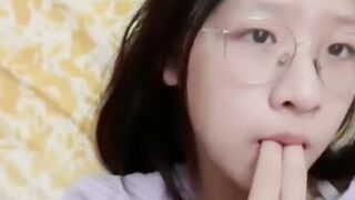 Teen xinh 2k9 vú to thủ dâm call sex cùng người yêu