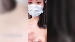 Bé Thỏ dâm đến ngày nhưng vẫn Nứng lồn lên livestream kiếm tiền