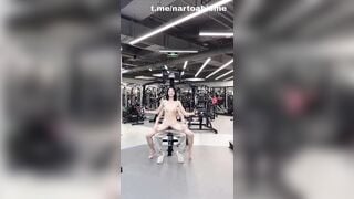 Tập gym tay vịn như này thì mấy anh đăng kí hông, em mở lớp ạ 😆😆😆