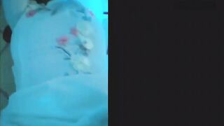 đè con bạn thân  xinh đẹp đang mặc áo dài cuốn hút ra doggy luôn vì quá nứng