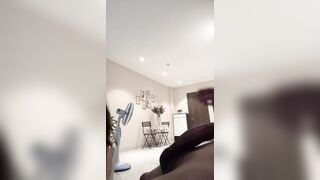 Ép em họ bú cu mà sao nó bú nhiệt tình quá