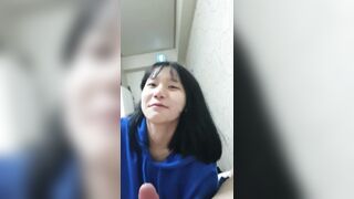 Em người yêu 2k9 lần đầu được đụ rất ngại, lần đầu suất tinh vào miệng biểu cảm yêu.