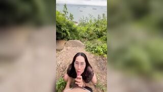 Em hư ở đâu cũng muốn bú mới chịu