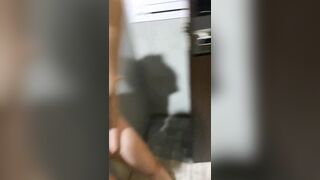 Con bạn thân Vú To LỒN RẬM nghiện Public, Mở cửa thủ dâm Vừa Sướng vừa sợ ở khách sạn