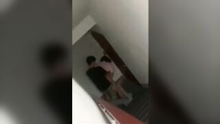 ~Đôi bạn trẻ nửa đêm địt sung quá bị chủ trọ quay lại clip mà ko biết