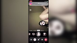 Lồn hồng vừa khoe với bạn thân ai ngờ bị nó quay màn hình