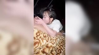 Chú cứ nằm xuống để cháu làm cho chú sướng