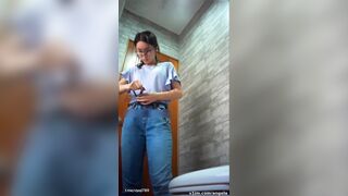 quay nén học sinh c3 đi đái