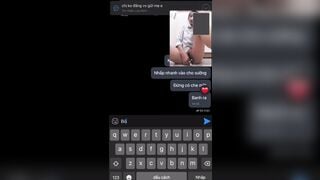 Múi mít non chat sex thủ dâm bằng bàn trải đánh răng