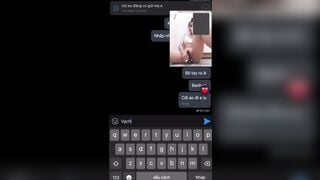 Múi mít non chat sex thủ dâm bằng bàn trải đánh răng