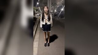 HỌC SINH C3 VỪA BÚ ĐÁ SONG RA ĐƯỜNG ĐI CHƠI