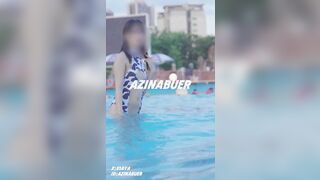 Dâm nữ mặc bikini lén lút phô dâm ngay giữa bể bơi nơi đông người
