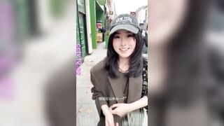 Pupu, một biểu tượng thời trang đường phố, hôm nay sẽ hẹn hò với một chàng trai dễ th