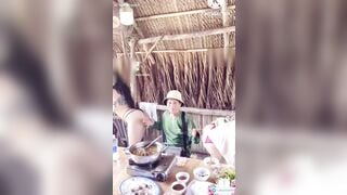 E teen Việt MỹHạnh2000 dâm cùng cô b thân chổng mông show hàng gạ chú vé số sờ lồn