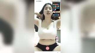 Call video thủ dâm cùng chị gái xinh vú to lồn múp móc lồn dâm đãng