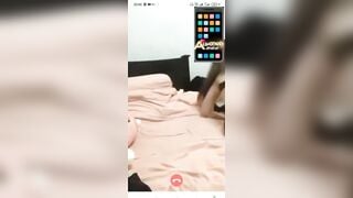 Call video thủ dâm cùng chị gái xinh vú to lồn múp móc lồn dâm đãng