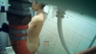 Cam kín quay lén em dâu mình dây vú tròn cực ngon đi tắm mặc quần lót ren siu dâm