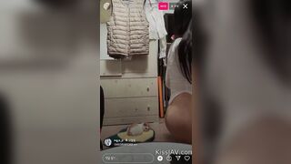 2 chị em Hàn Quốc cực dâm livetream bên IG ngồi chổng mông móc lồn nhau cực dâm #7