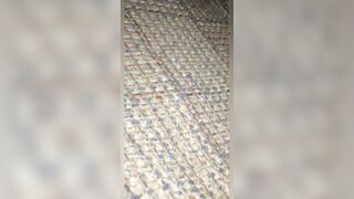 Qua nhà em họ chơi gặp nó đang ngủ nên sờ lồn bóp vú em nó tý