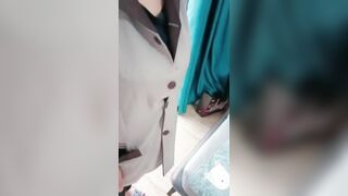 Thiếu gia nứng quá địt luôn cô giúp việc U40 đã có gia đình
