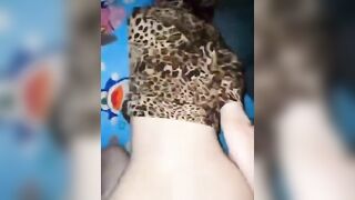 qua nhà Mb sửa đèn, Nứng tụt quần Doggy Lút cán ko kịp cởi áo, Djt tê lồn múp rên rỉ