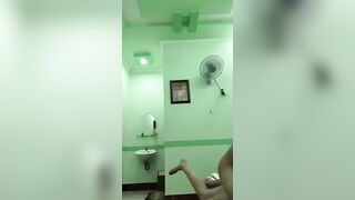 Em gái 16 tuổi cho bạn trai mới quen đụ trong nhà nghỉ.