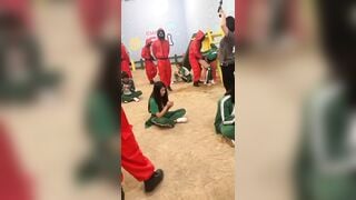 Hậu trường trò chơi con mực 2