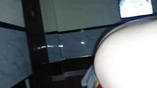 Lâu ngày gặp lại bé sale BĐS thích tình một đêm - phần 1