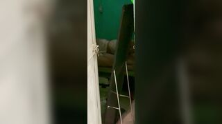 e hàng xóm ngủ nhìn ngon quá