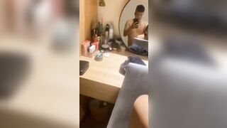 Yêu hết lòng chia tay bị lộ clip quan hệ