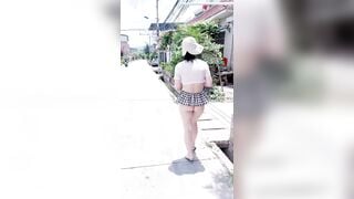 Con đĩ Phô dâm, Public Hở Vú Lồn Mua Dưa Hấu của ông già xem lồn