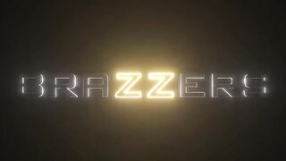 Brazzersexxtra 26 07 31 Ameena Green And Tina Yoshi Show Me Your Phone080 Dw0h