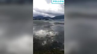 Em gái bj cho tình nhân bên bờ sông