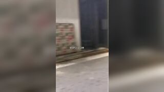 NGÁO ĐÁ GÁI XINH THÁC LOẠN TRÊN ĐƯỜNG PHỐ