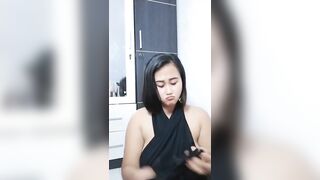 Gái dâm chubby vú to lồn múp thủ dâm bằng cu giả dâm đãng phần 1