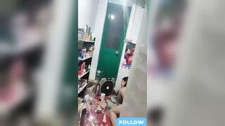 Quay lén người tình phòng bên và bạn trai