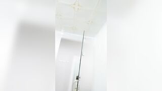 Mấy em gái mới lớn rủ nhau bán dâm chịch tập thể