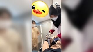 Đi triệt lông cặc em trai cặc to sướng phụt tinh