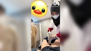Đi triệt lông cặc em trai cặc to sướng phụt tinh