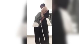 Cặp đôi ở An Giang hồi giáo đến nhà thờ nứng quá móc lồn bạn gái ở nhà thờ.