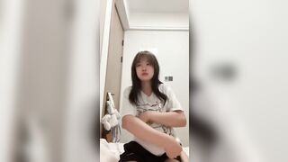 Mấy bé mới lớn bây giờ dâm thật 5