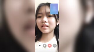 Gạ được con bạn thân cùng lớp của e gái call thủ dâm - phần 2