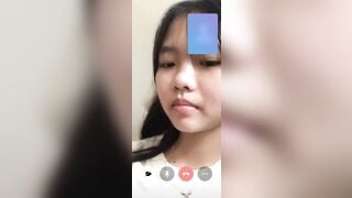 Gạ được con bạn thân cùng lớp của e gái call thủ dâm - phần 2
