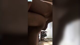 địt bạn gái đeo kính cữ mỗi nhấp vào cô bé là em rên dâm dục không ngừng