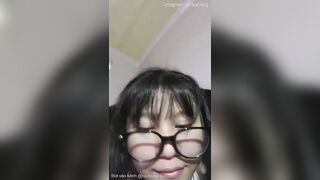 Em chuppy kính cận hàng khủng 4
