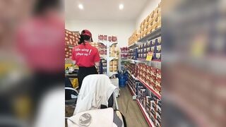 Siêu Thị WinMart bé nhân viên lồn nhiều nước vừa làm vừa bán quạt - phần 43