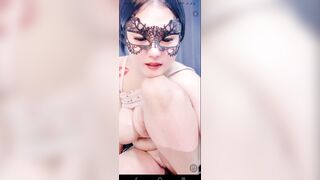 Gái dâm chubby mông to lồn múp khủng banh lồn cho trai bắn tinh vào lồn