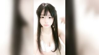 Gái Xinh Da Trắng Vú Mướp Live App Show Ngực Khủng