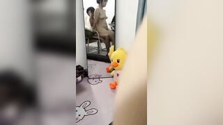 Làm Tình Cùng Chị Họ Xinh Dâm Để Được Ở Chung Trọ