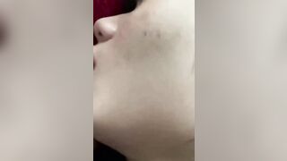 Khoản khắc vừa hạnh phúc vừa hậu đậu của em trai 17 tuổi khi đụ chị họ của mình.
